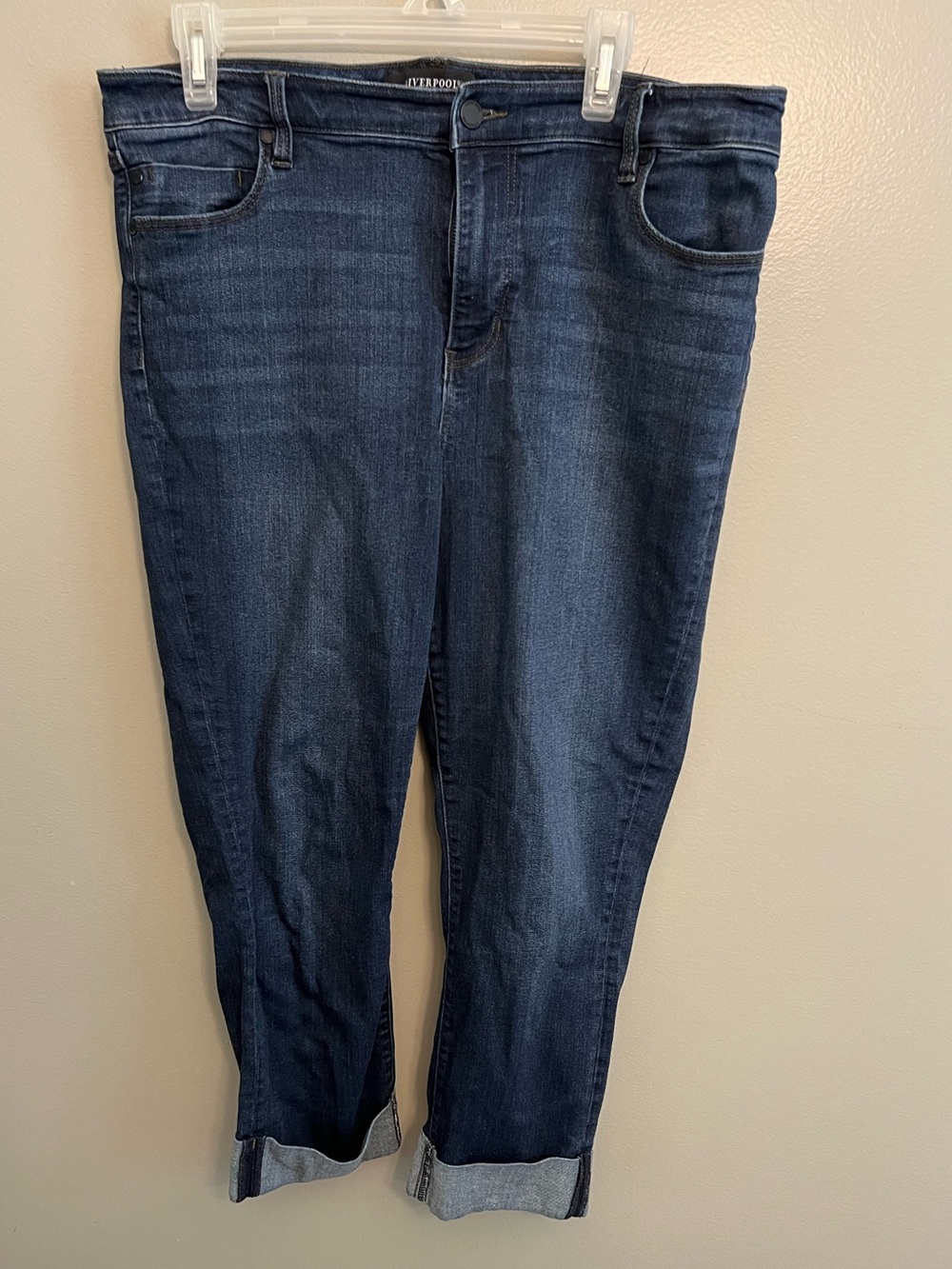Cropped / Cuffed Denim Capri Jeans